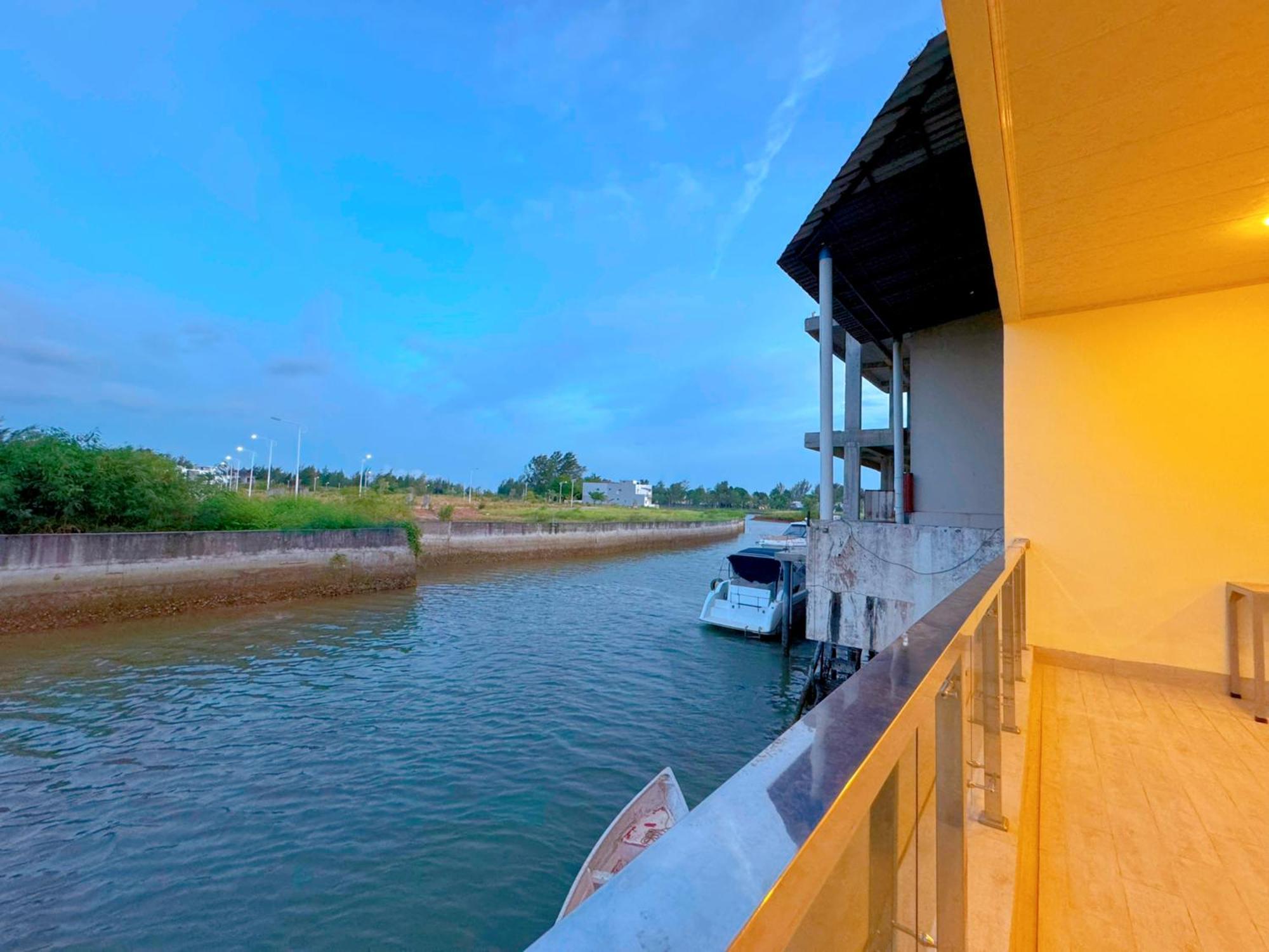 Вілла Canoe And Fishing , Free Pickup Batam Екстер'єр фото
